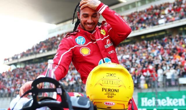 开云体育下载-F1中国站冲刺赛 汉密尔顿首次代表法拉利夺冠