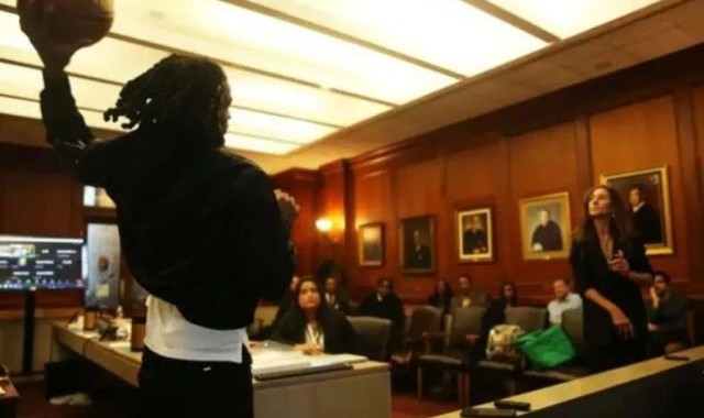 开云-莫兰特法庭砸球 以正当防卫为由尝试为斗殴脱罪