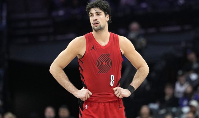 开云-得分全队最高！阿夫迪亚19投9中得25分6板10助 正负值+12