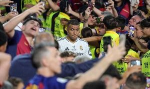 法媒：巴黎在新泽西备战半决赛，皇马和姆巴佩是球员讨论焦点