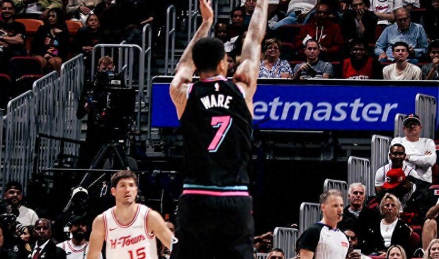 开云-空砍32+6+8！杜兰特赛后谈小贾，乌度卡还在甩锅，火箭对不起小谢