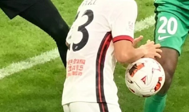 开云-媒体人谈廖力生进球：如果不是手球改变方向，怎么可能进球？